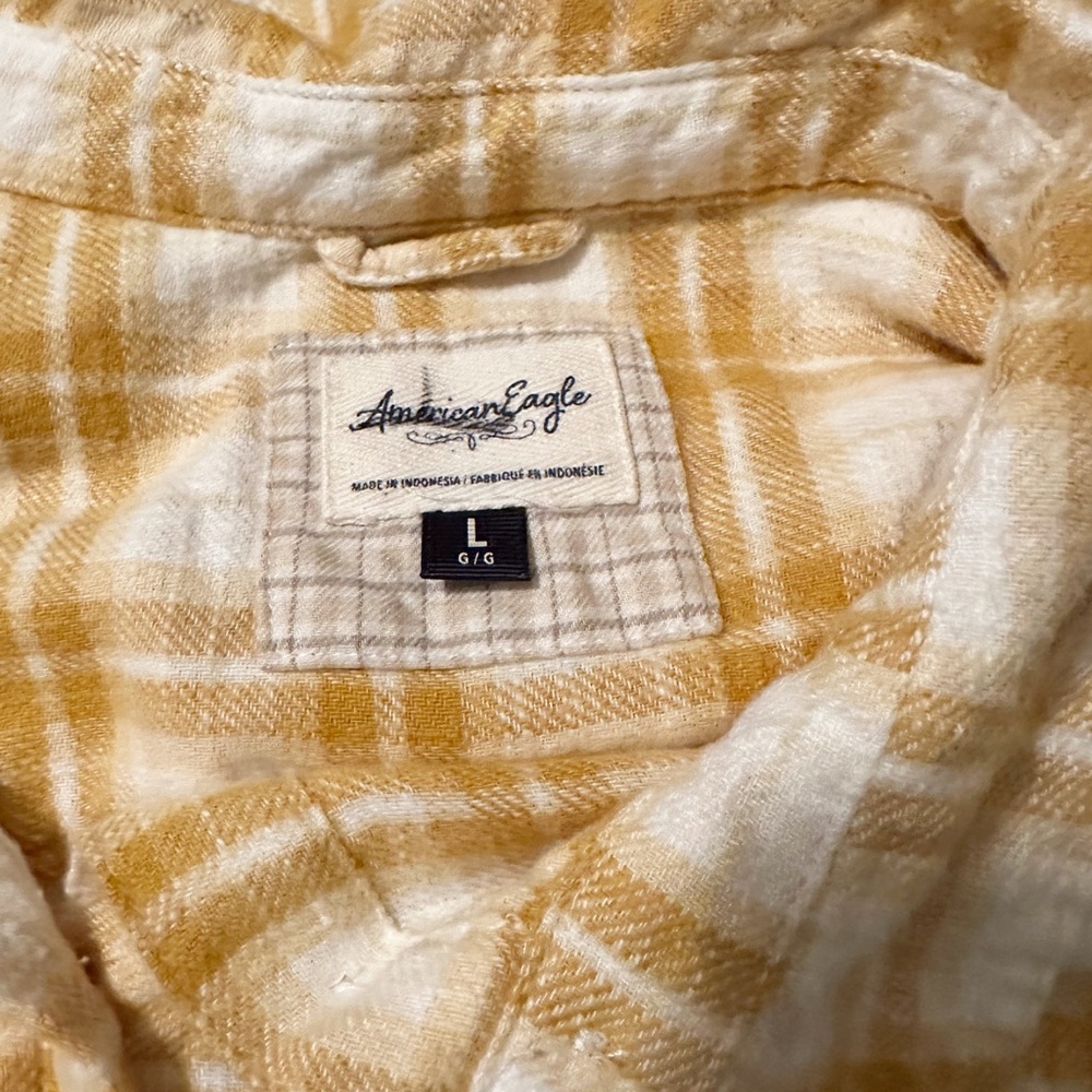 NWOT American Eagle Cropped Flannel Shirt - Picture 2 of 8